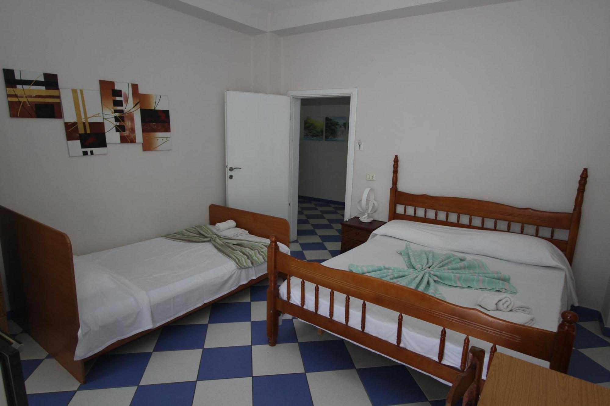 Kompleksi Eli Guest House Durrës Eksteriør bilde