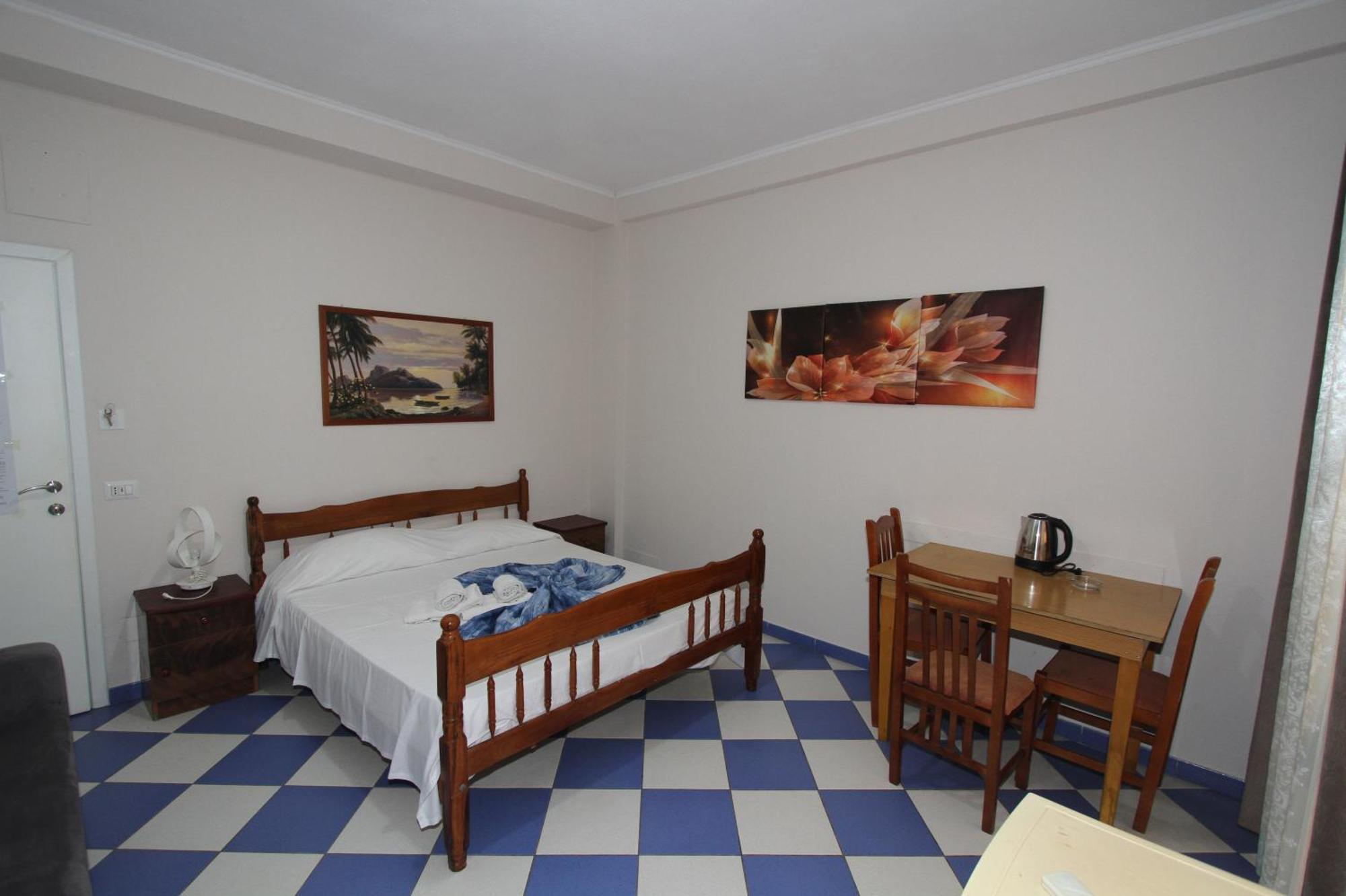Kompleksi Eli Guest House Durrës Eksteriør bilde